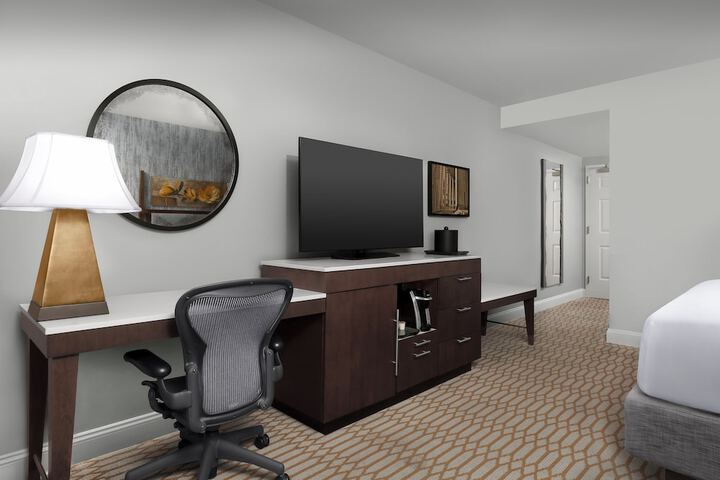 Virginia Crossings Hotel Tapestry Collection by Hilton