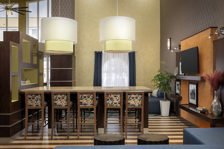 Hampton Inn & Suites Lake City