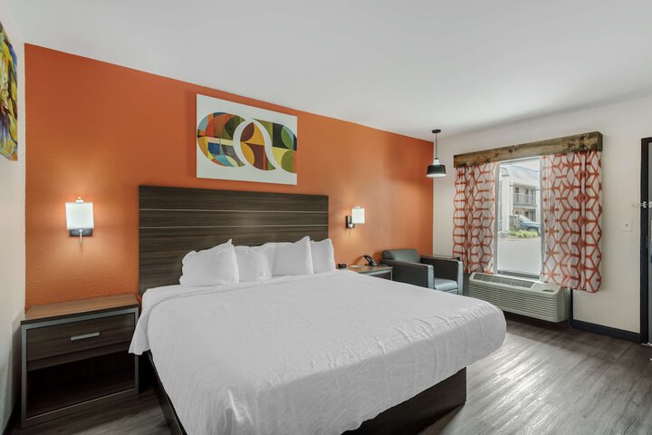 Room 14 of 51