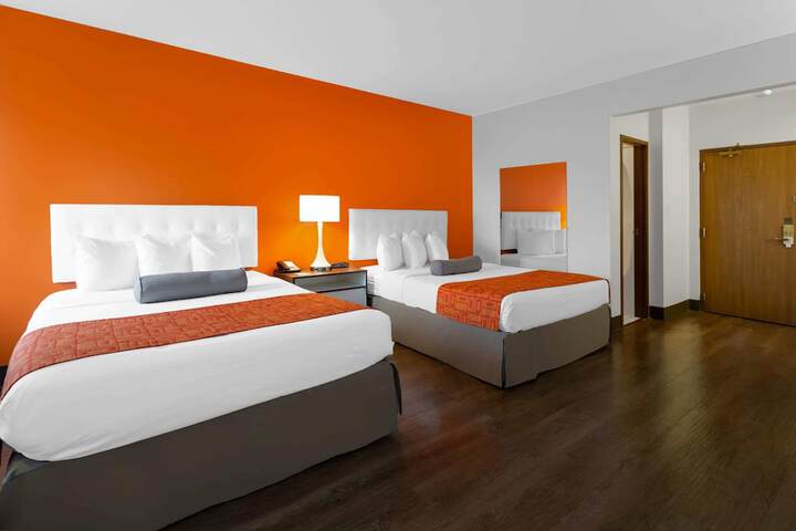 Room 9 of 15