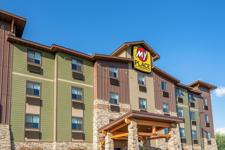 My Place Hotel - Watertown SD