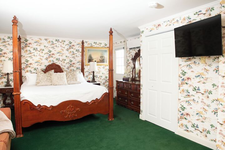 Room 114 of 156