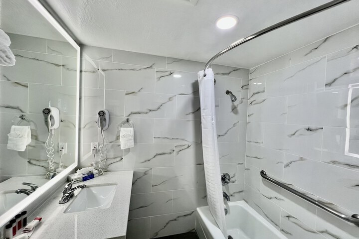 Room 90 of 152