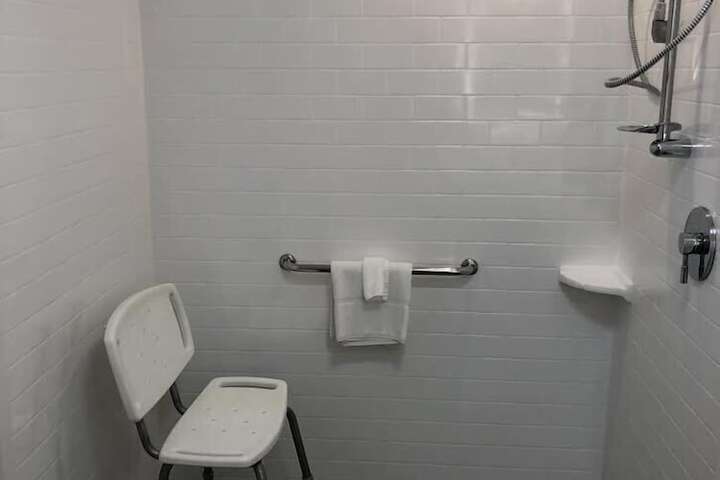 Hampton Inn & Suites Chicago / Hoffman Estates