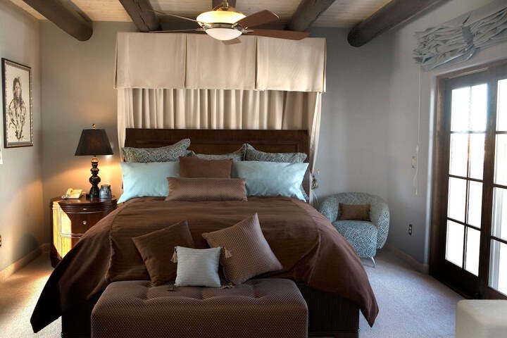 Room 10 of 21