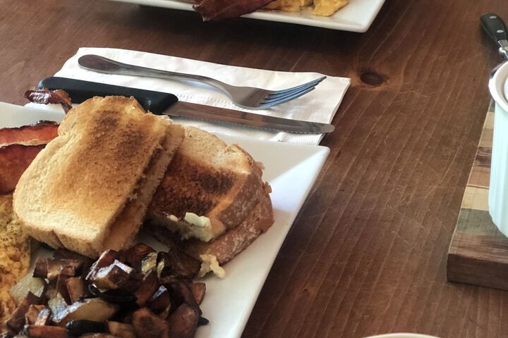 Rowells Inn