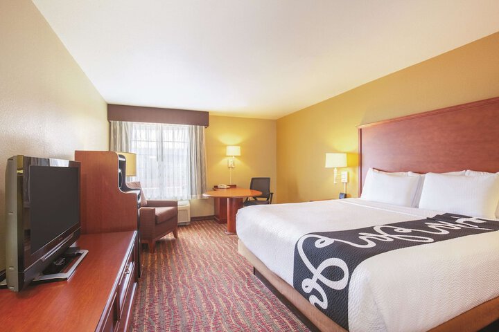 Room 17 of 39