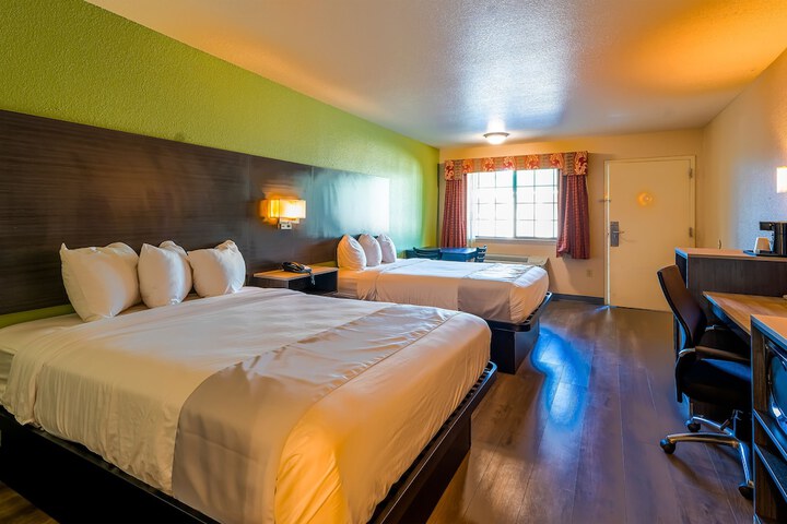 Room 44 of 49