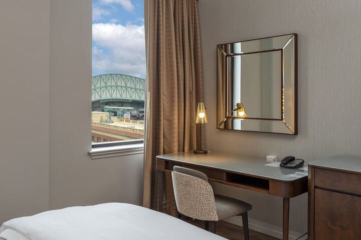The Westin Houston Downtown