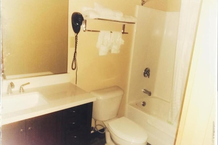 Room 16 of 27