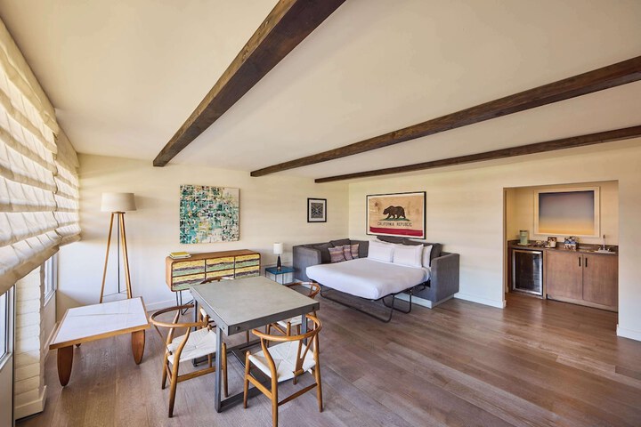 The Leta Santa Barbara Goleta Tapestry Collection by Hilton