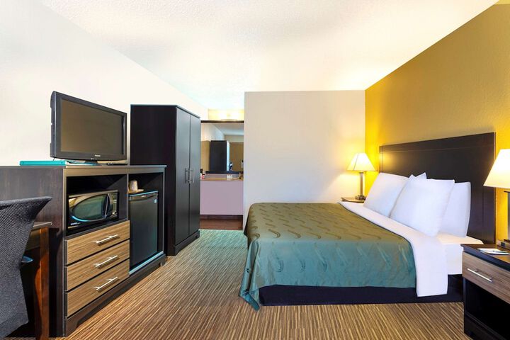 Room 21 of 52