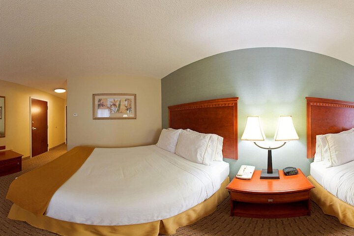 Holiday Inn Express & Suites Covington by IHG