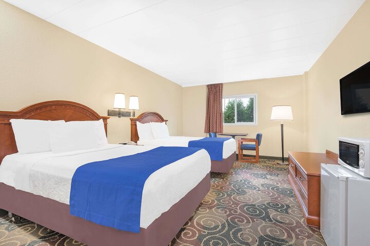 Room 9 of 29