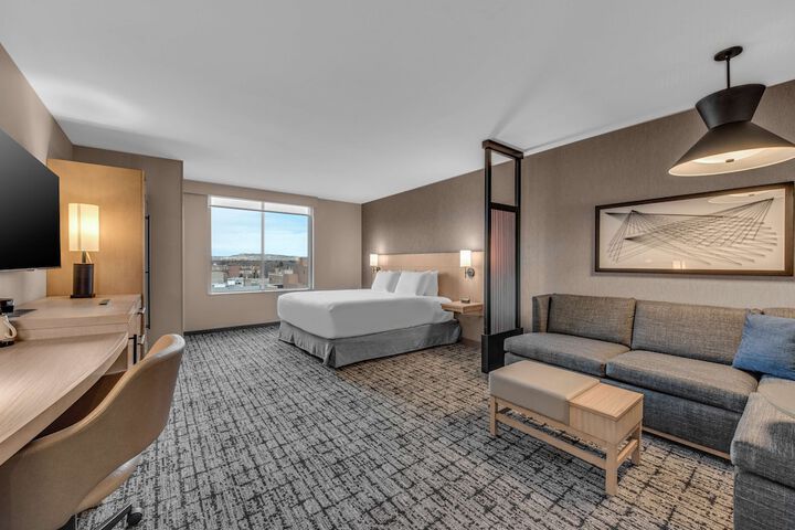 Room 17 of 30