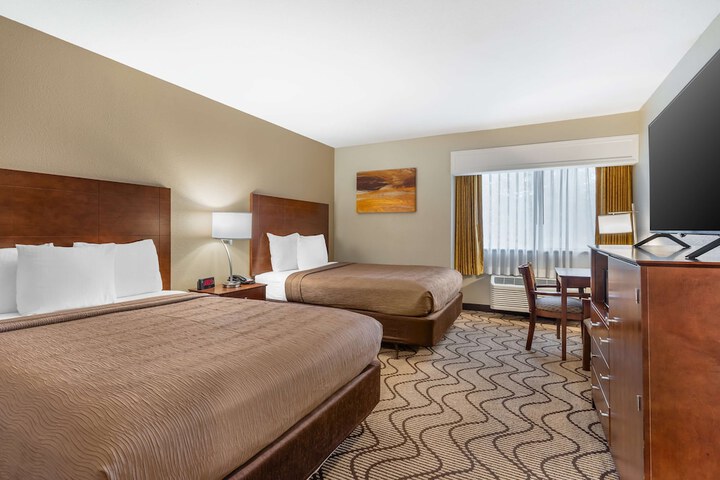Best Western John Muir Inn