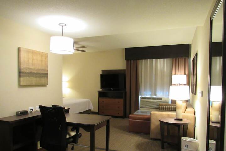 Room 51 of 118