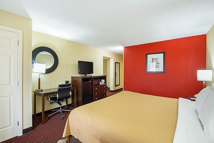 Room 21 of 40