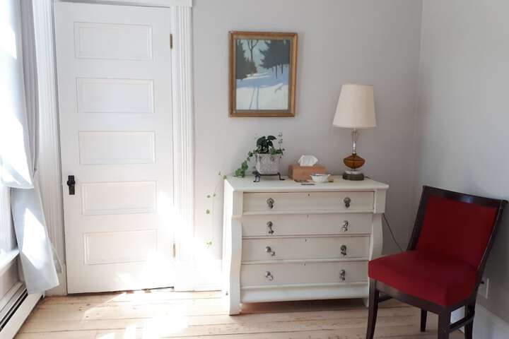 Room 25 of 37