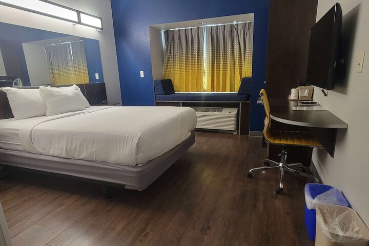 Room 29 of 54