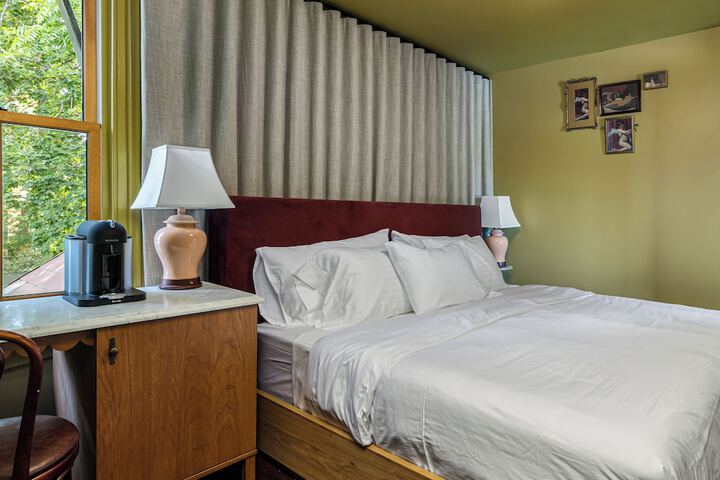 Room 12 of 22