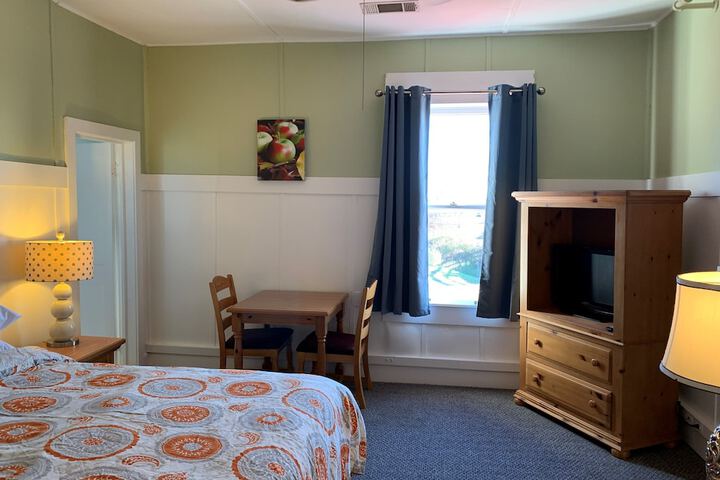 Woodbridge Inn & Tavern