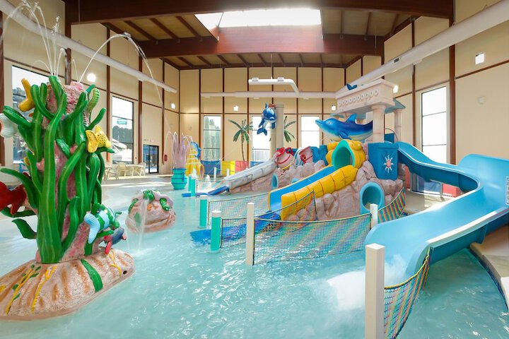 Grand Marquis Waterpark Hotel & Suites