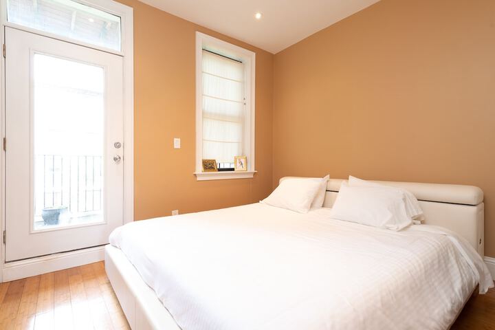 Room 15 of 21