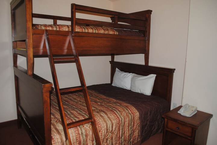 Room 9 of 34