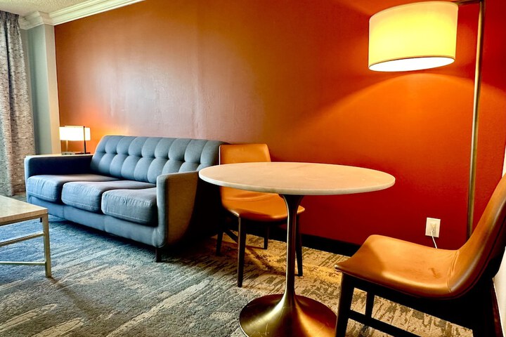 Room 128 of 168
