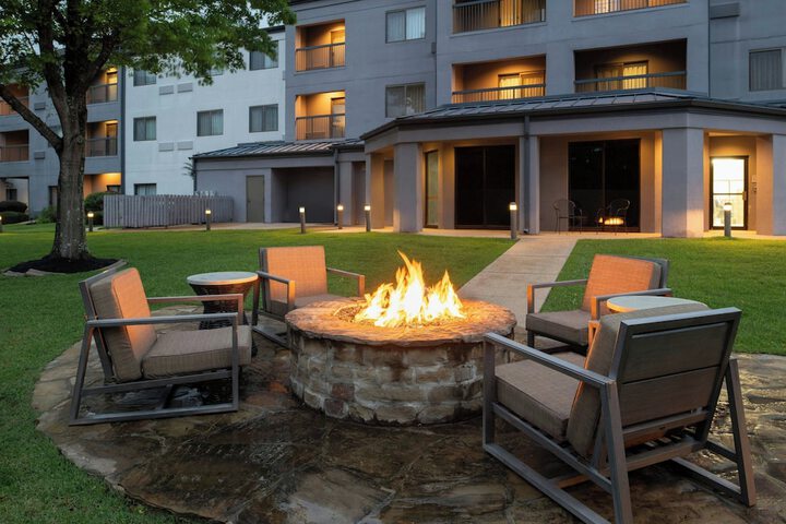 Courtyard by Marriott Shreveport Airport