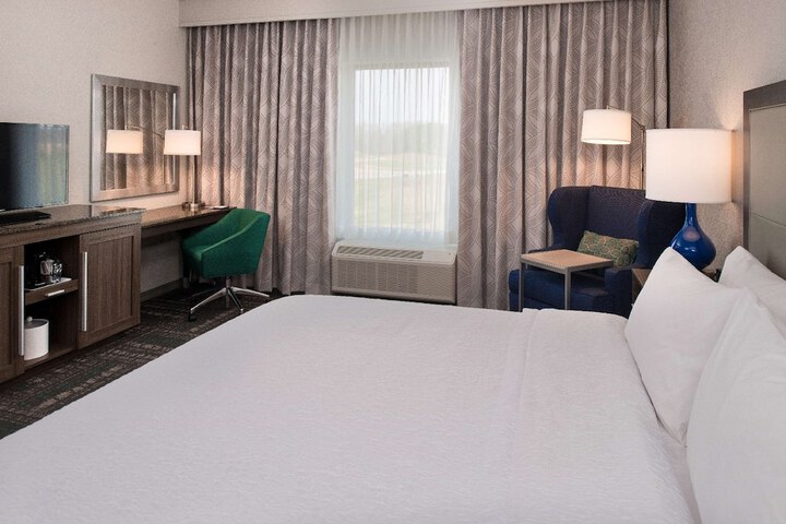 Room 26 of 37
