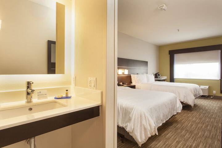 Room 19 of 34