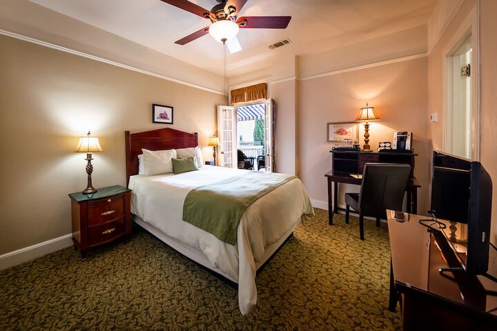 Room 15 of 43