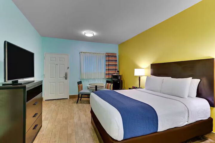 The Island Hotel Near Beach Port Aransas
