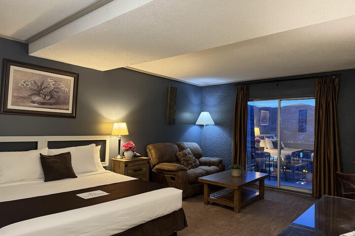 Divya Sutra Plaza and Conference Centre Vernon, BC