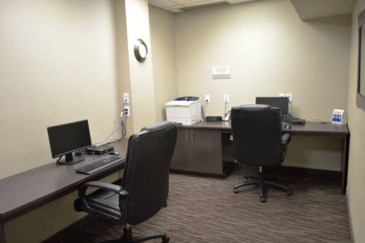 Business Center 91 of 91