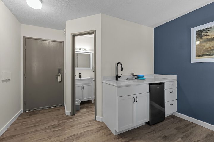 Nisswa Hotel and Suites