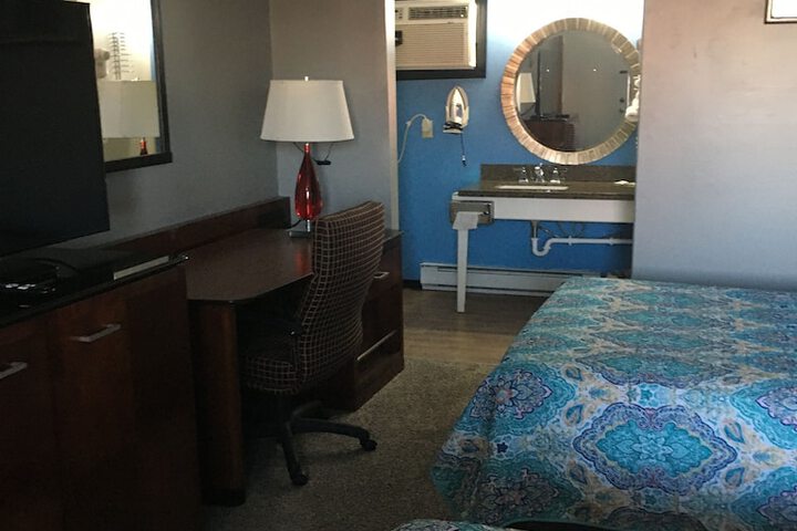 Room 22 of 43