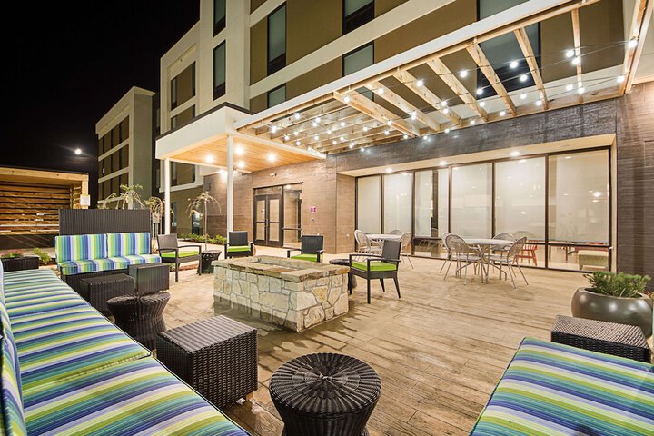 Hotel 8 of 67