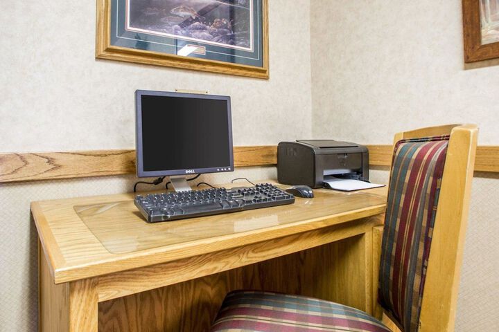 Business Center 29 of 29