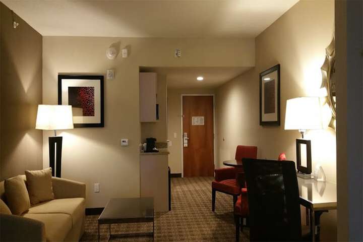 Room 16 of 34