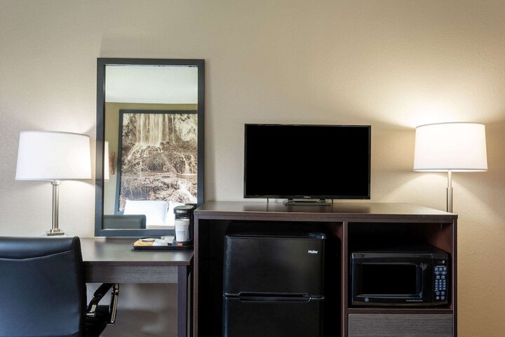 Room 19 of 47