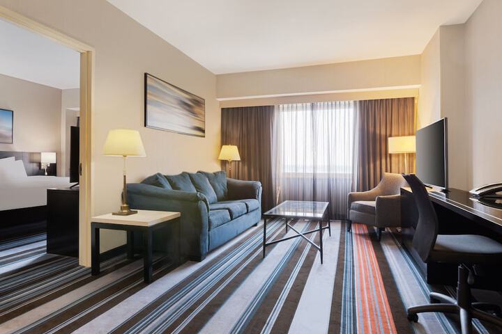 Room 30 of 41