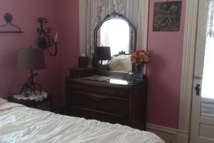 The Mays Place Bed and Breakfast