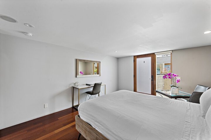 14 West Hotel