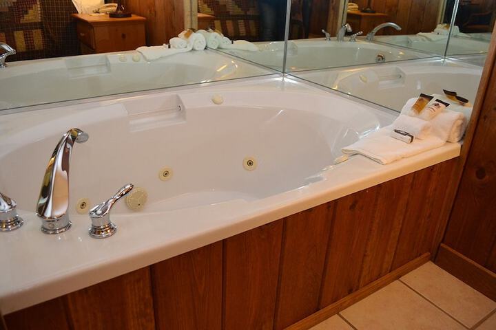 Hot Tub 42 of 43