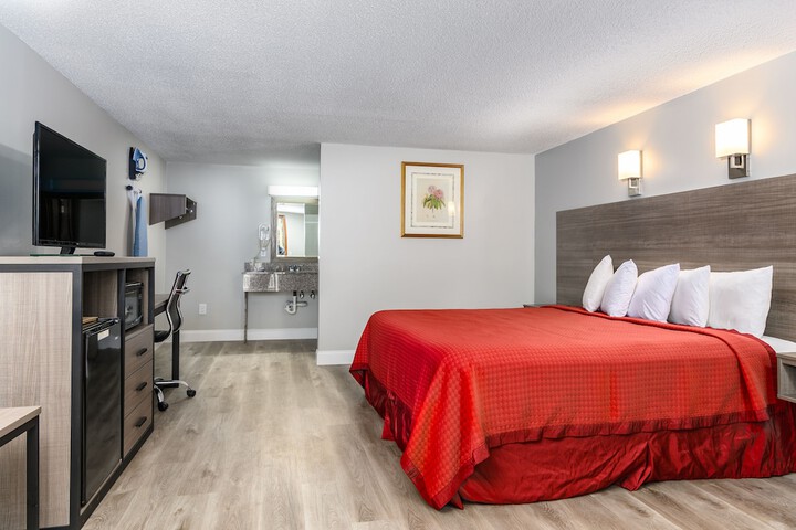 Room 28 of 41