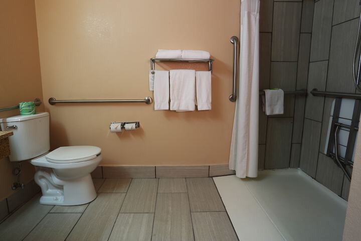 Room 16 of 56