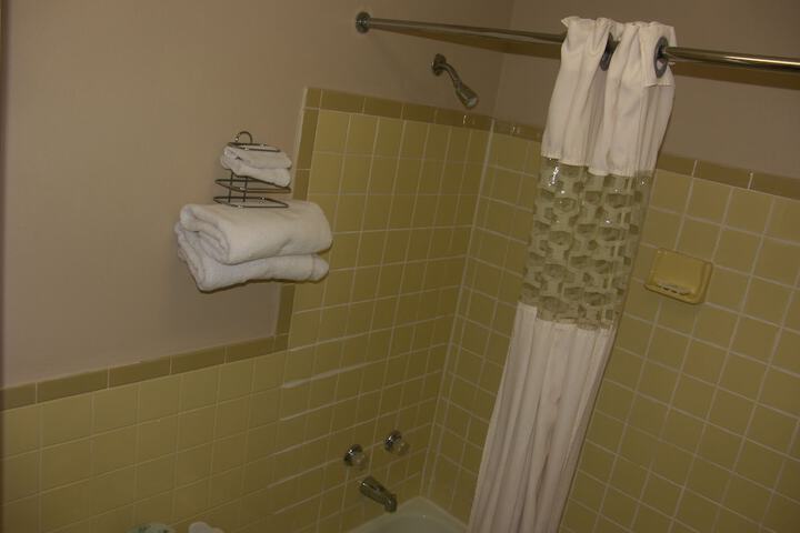 Deerwood Inn and Madison Campground
